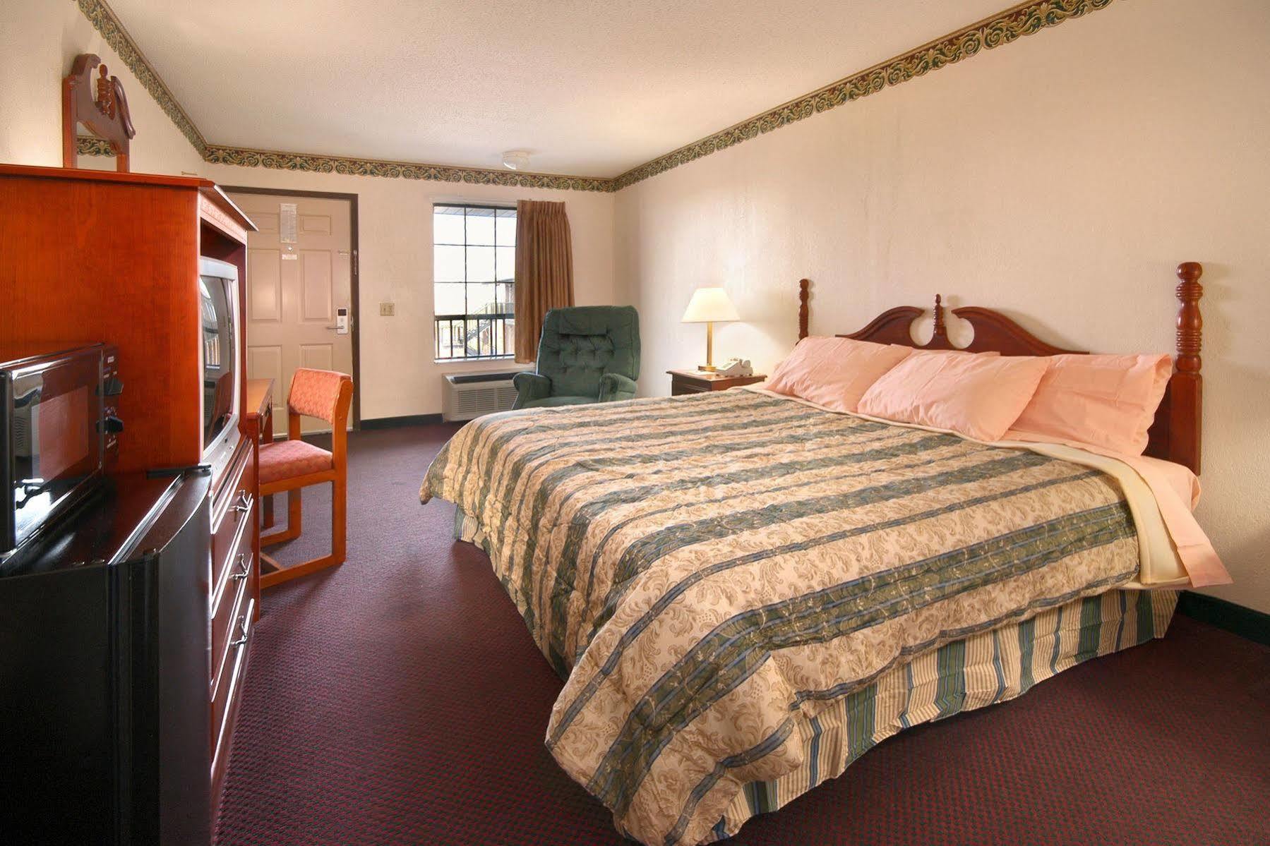 Days Inn By Wyndham Erick Bagian luar foto